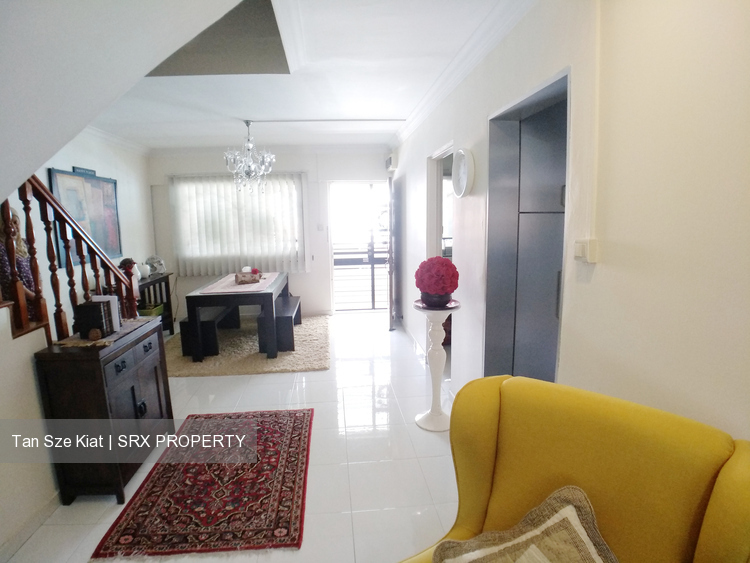 Blk 111 Pasir Ris Street 11 (Pasir Ris), HDB Executive #212248521